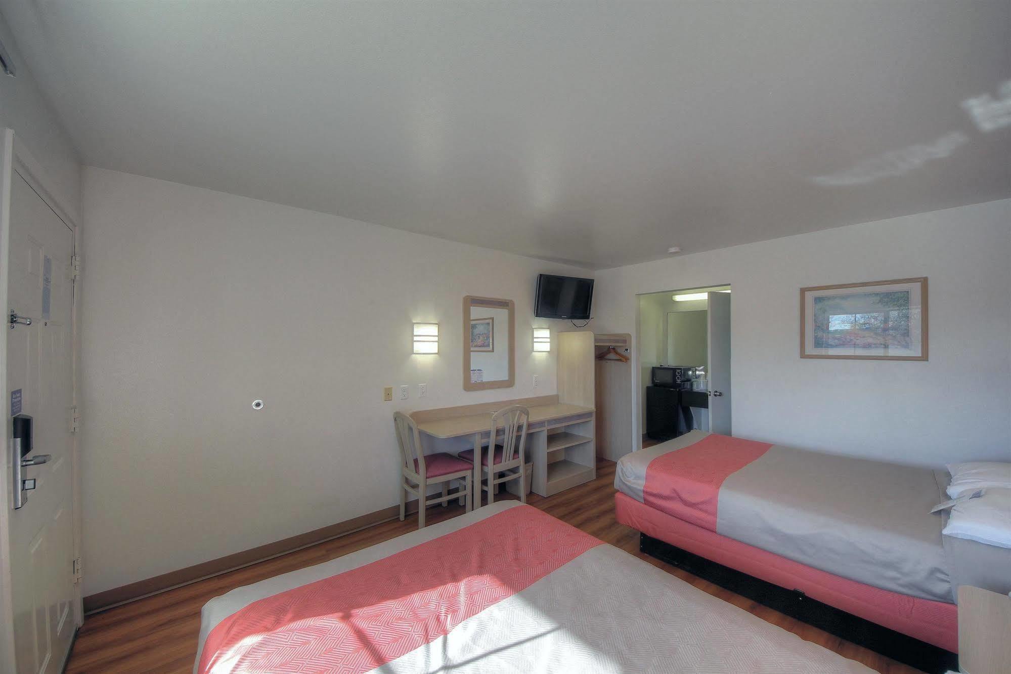 Motel 6-Kerrville, Tx מראה חיצוני תמונה